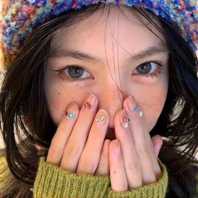 白色谎言 海报